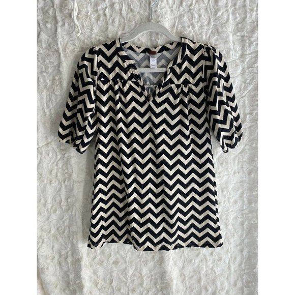 Tea Tops - Tea Collection Top Size 8 Women black chevron